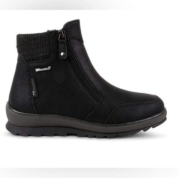 Blondo Shoes - NWT Blondo Sport Women’s Waterproof Boots, size 11M